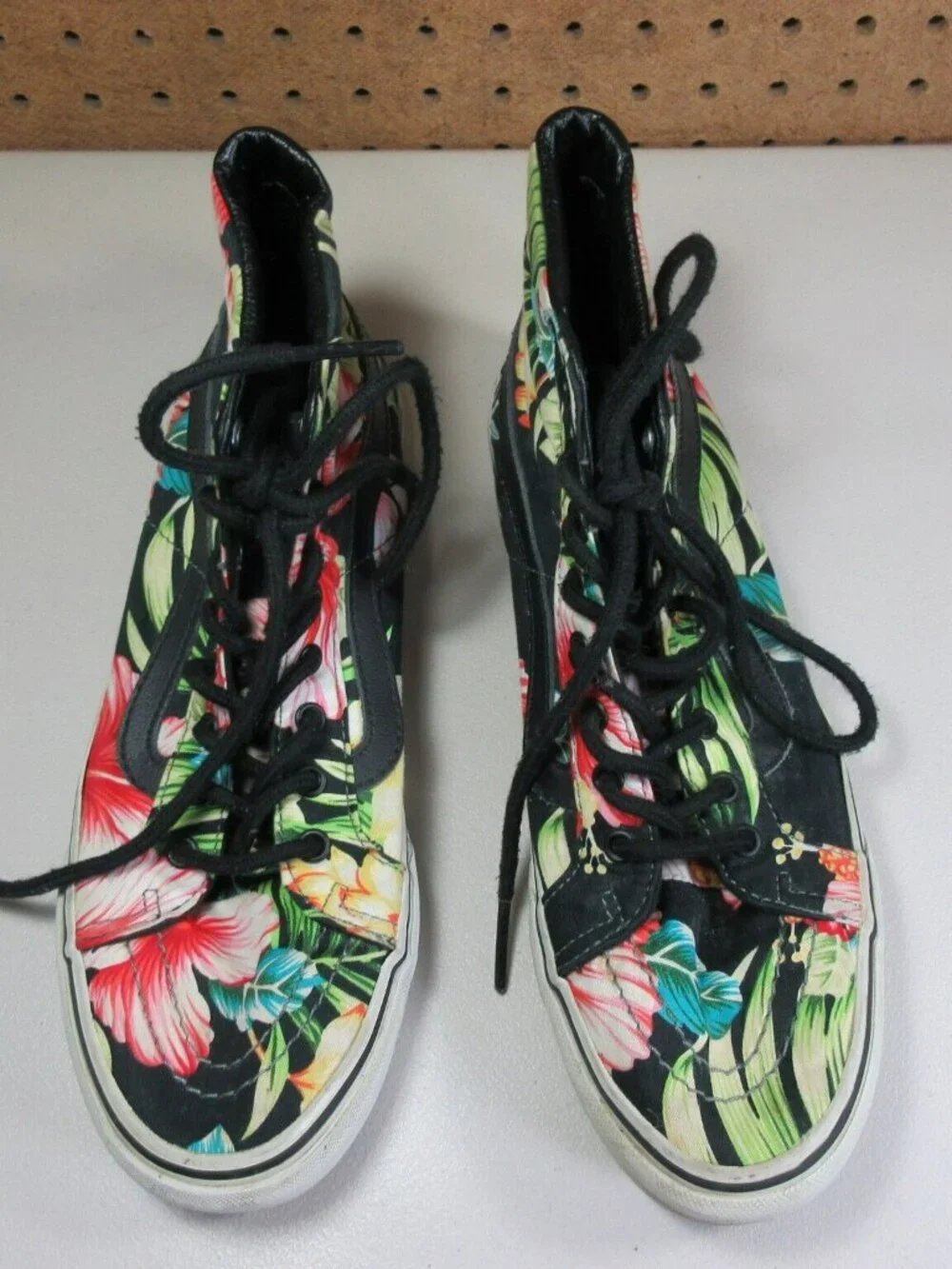 VANS womens colorful floral Hawaiian high top sneakers 8.5 M